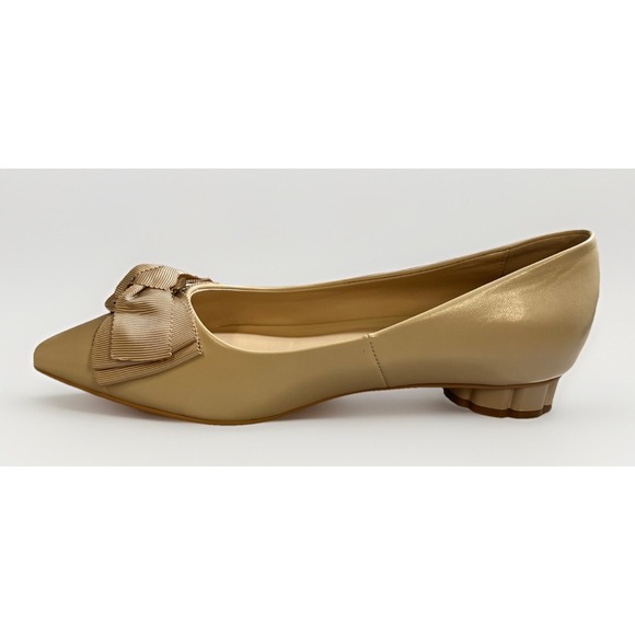 Midnight Velvet Champagne Pointed Toe Flower Heel Flat Slip On Shoes Women's 7W - Picture 6 of 12